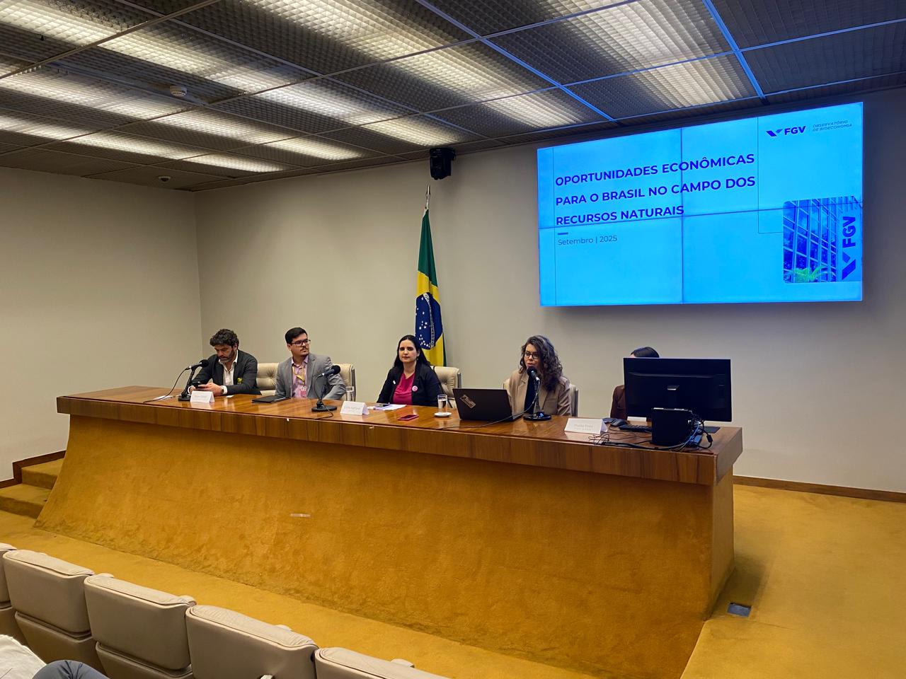 FPMin debate integração entre mineração e agro em seminário na Câmara